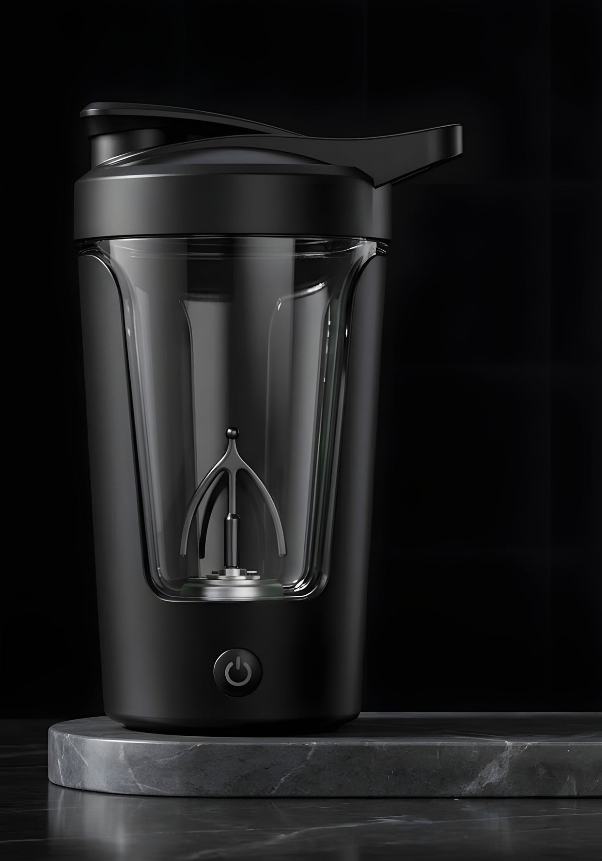 Shaker eléctrico negro de 450 ml sobre una base de mármol